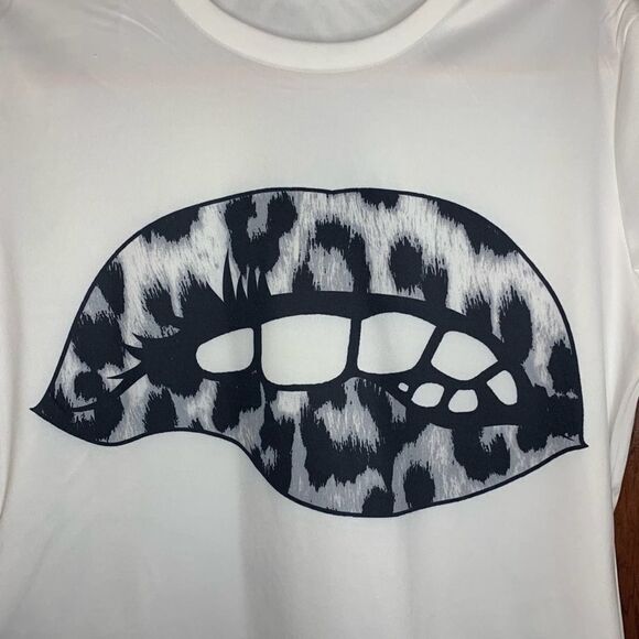 Black & White Leopard Print Lips Graphic Tee - Picture 3 of 5